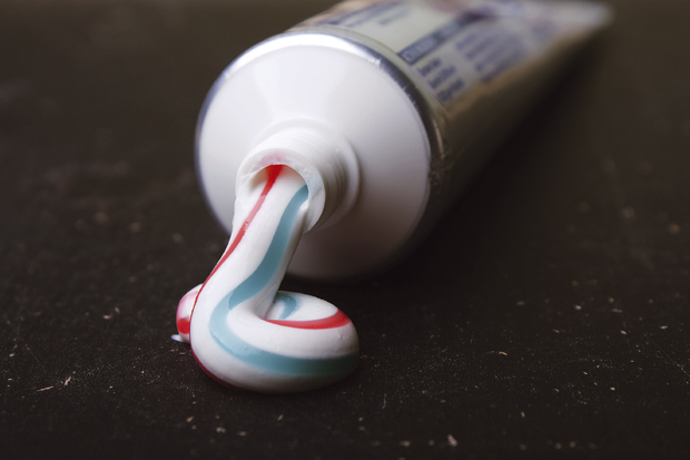 Још понешто може да заблиста: Шта све може паста за зубе