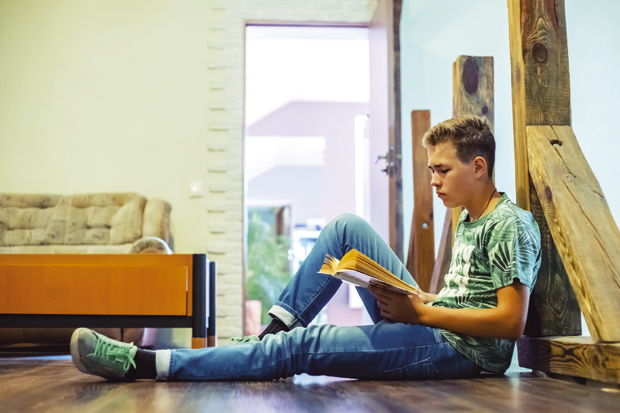 „Подметните“ им наслов који их занима: Како да тинејџери заволе књиге