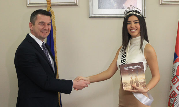 Српкиња из Горњег Милановца јури круну Мис света: Андријана путује у Тајланд (ФОТО)
