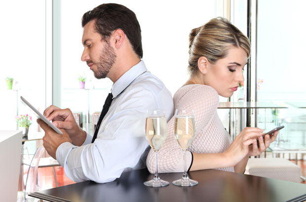 Ових 10 знакова говори да више нисте заљубљени