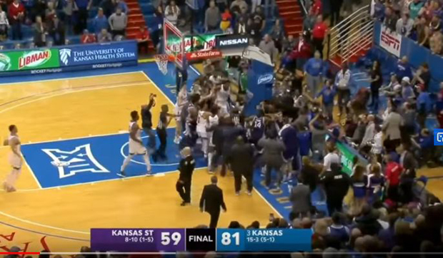 Овакав хаос ретко се виђа у кошаркашким дворанама: Сви су се тукли (ВИДЕО)