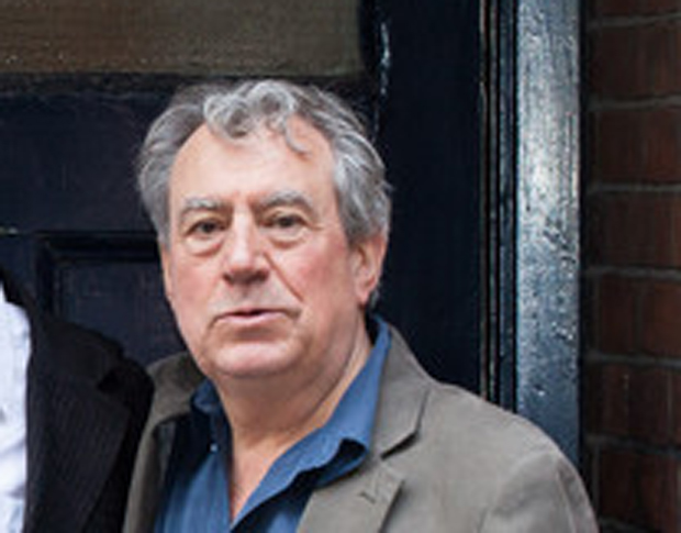 Одлазак звезде серијала Монти Пајтон: Преминуо глумац који је одиграо легендарни скеч у којем експлодира због преједања (ВИДЕО)