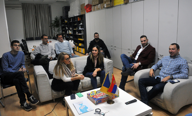 Општи хаос у Демократској странци: Једна струја спрема акцију, руше Лутовца, иду на изборе?