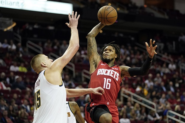 Трипл-дабл Јокића није спасао Денвер: Нагетси без три стартера немоћни против Хјустона (ВИДЕО)