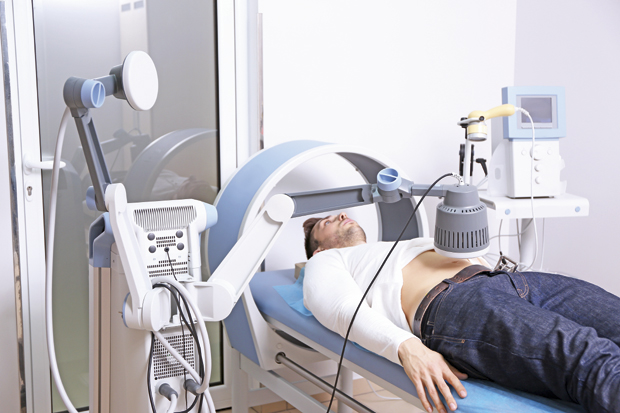 Откријте каменац док не оштети бубреге: Ово су симптоми који указују на болест  
