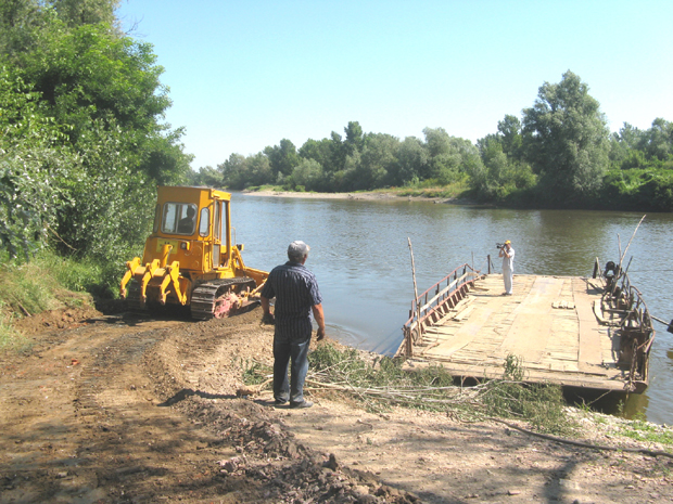 Добиће скелу, а немају - скелеџију: Прелазак преко Велике Мораве за житеље места код Параћина прави је изазов 