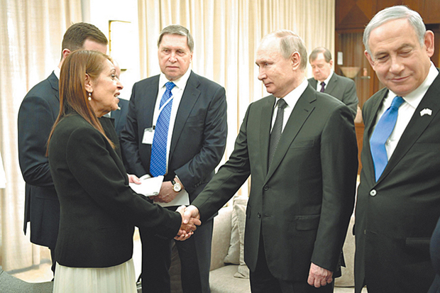 Очајнички апел мајке руском председнику: Путин би да помилује младу Јеврејку, али под једним условом (ФОТО)