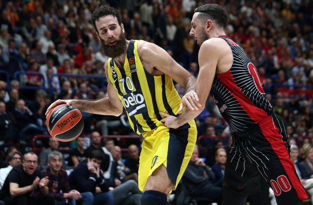 Фенербахче надомак топ 8, Алба лако пала у Каунасу, Ларкин се играо у Мадриду