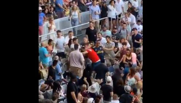 И то се дешава у Мелбурну: Туча на трибинама пре меча Кирјоса и Хачанова (ВИДЕО)