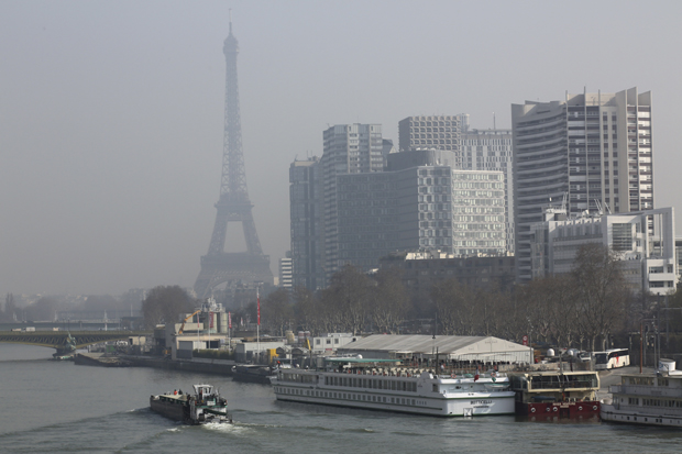 Записи из Париза: Кад страх од корона вируса обележи дан