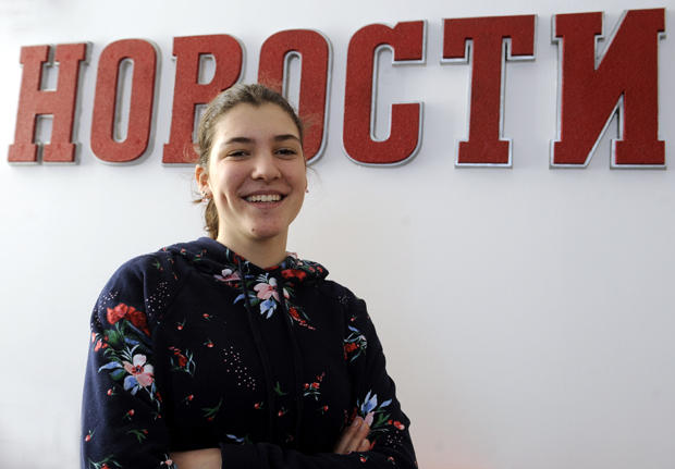 Зоја Грбовић (17) успешно се бори и на стазама и у школској клупи: Српске скије могу у врх