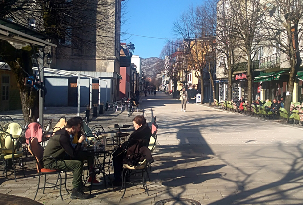 Цетиње пропада, запослених све мање, а националистима највећа брига да нема литије: Новости у престоници Црне Горе