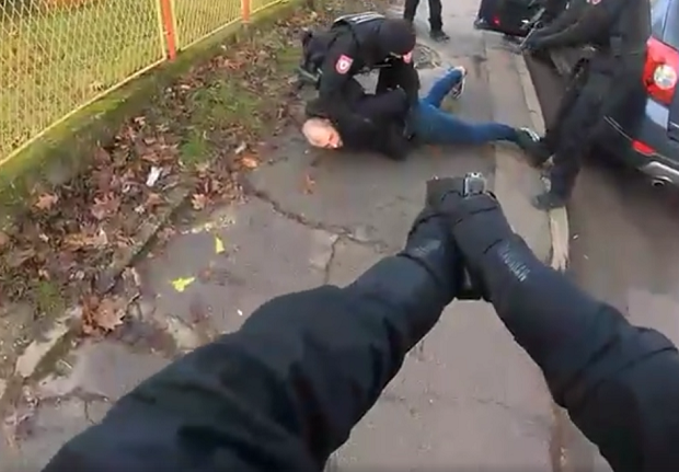 Муњевита акција полиције: Погледајте како је изгледало хапшење осумњиченог за организовани криминал (ВИДЕО)