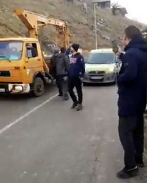 Милови специјалци дошли и у Пљевља: Само непријатељи СПЦ могу да направе инцидент поручују браниоци тробојке