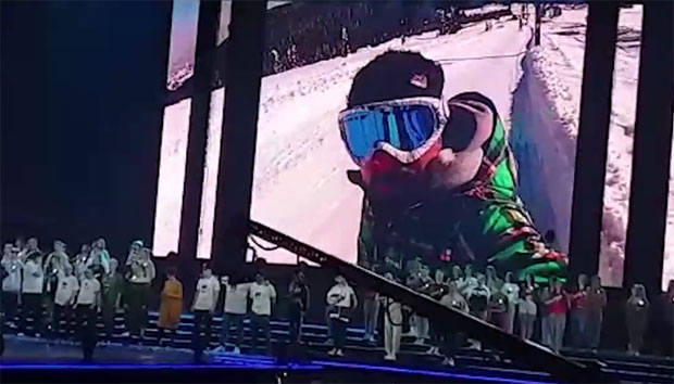 Потресно вече за Даницу Андонов: Арена у сузама, Груова супруга први пут у јавности после његове погибије (ФОТО)