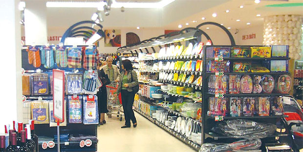 Црној Гори највећи партнер Србија: Статистичари објавили податке о увозу, извозу, зарадама