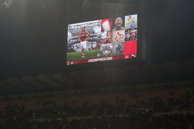 Легенда никад не умире: Почаст Брајанту на Сан Сиру