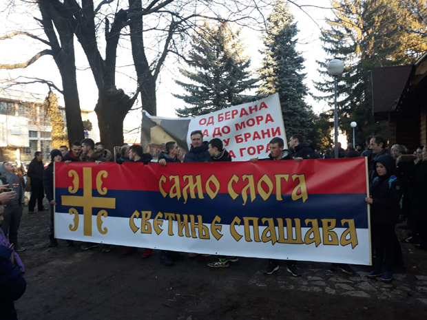 Црна Гора гора брани светиње: Подгорицом шета 25.000, а Никшићом 30.000 људи; Беранци показали Ђукановићу шта мисле (ФОТО/ВИДЕО)