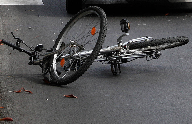 Нови детаљи стравичне несреће у Суботици: Камион ударио девојку на бициклу, летела је неколико метара