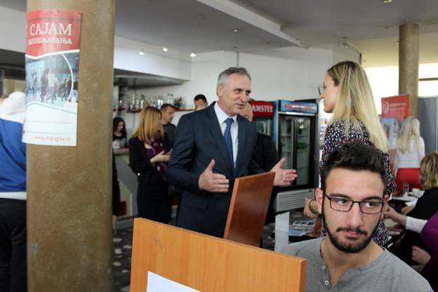 Посао за старије од 50, неквалификоване, самохране родитеље, особе са инвалидитетом: У Јагодини за осетљиве групе 300 радних места