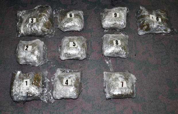 Ухапшени наркодилери: Заплењено 5,3 кила марихуане