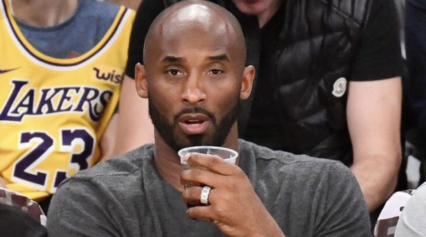 Баш сви тугују за Брајантом: Џенифер Анистон објавила фотографију из саобраћаја Лос Анђелеса (ФОТО)