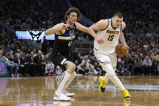 Ослабљени Денвер шокирао лидера: Јокић на корак од трипл-дабл, Милвоки без решења за Србина (ВИДЕО)