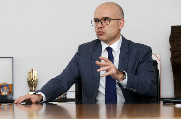 Градоначелник Новог Сада Милош Вучевић честитао Ускрс: Да будемо сложни, уједињени и солидарни