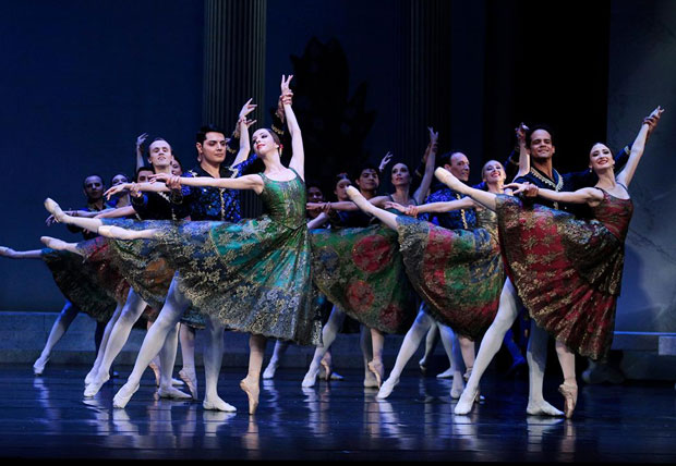 Проблеми балетских играча: Лабудице раније у пензију