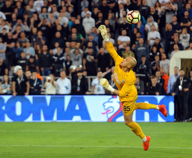 Стевановић чека пеналџије и уговор: Мирноћа је главни фактор