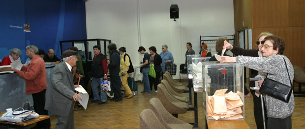 Предизборна трка 50 дана, Вучић изборе расписује 6. марта 