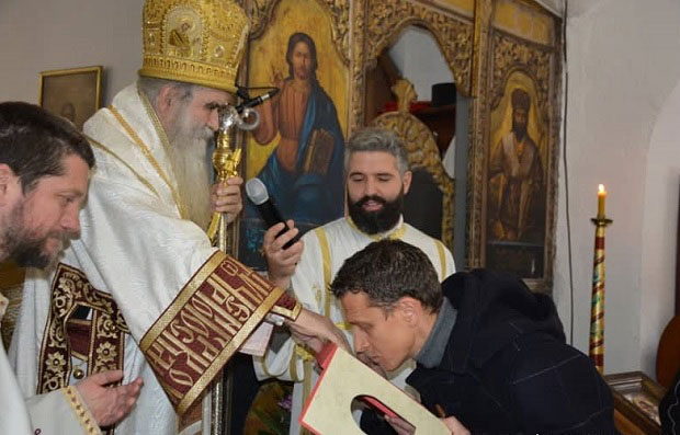 “Црквом се поносим, политичке поене не сакупљајте преко мене”: Владимир Гојковић после реаговања на његову посету Цетињском манастиру