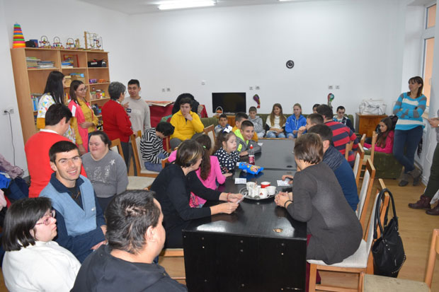 Логопед и дефектолог на два језика, лични пратилац и рани третман: Шта све пружа Удружење за помоћ ментално недовољно развијеним особама у Србобрану