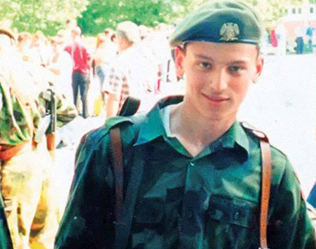 Џелати мог Владимира сад напредују у каријери, али - стићи ће их правда: Исповест мајке војника убијеног на Кошарама 1998. године