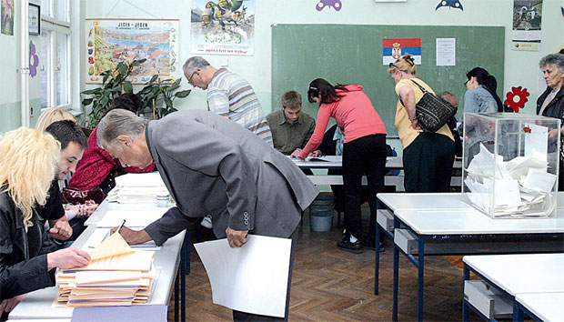 Цензус мањи, на листама више жена: Посланици о законима којима се мењају одређена правила уочи избора