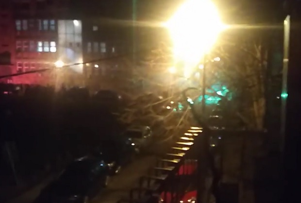 Погледајте ЖЕСТОК сукоб Делија и Гробара на Дорћолу за време кошаркашких утакмица (ВИДЕО)