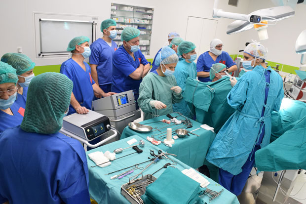 У УКЦ у Бањалуци оперисан тумор дебелог црева: Пацијенти без бола и раније излазе из болнице