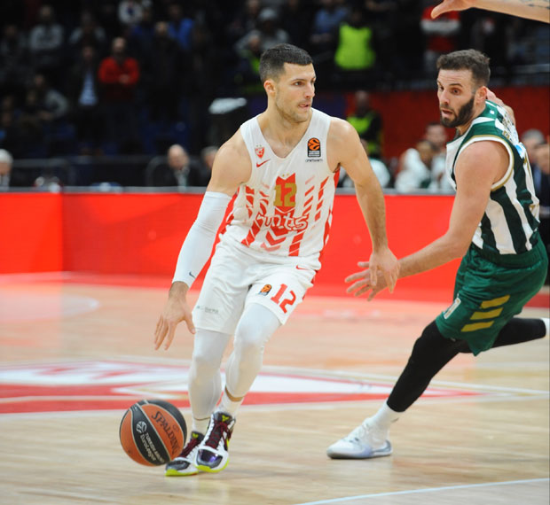 Звезда шокирала Панатинаикос: Црвено-бели се мучили, играли лоше и на крају срушили Атињане