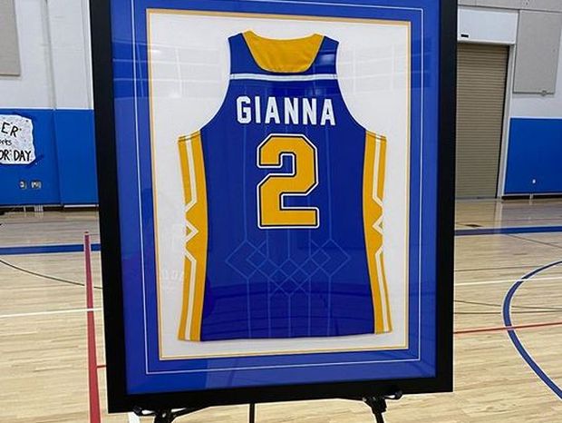 Вечна успомена на Кобијеву кћерку: Дрес са бројем 2 повучен заувек (ФОТО)