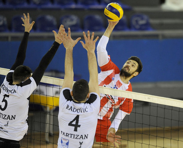 Звезда славила у одбојкашком дербију