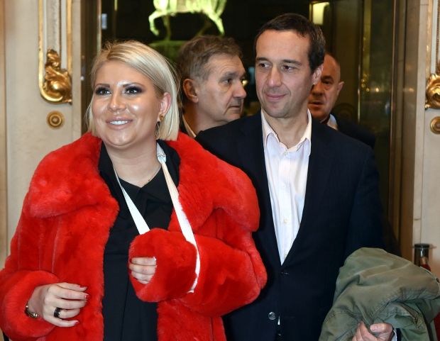 „Не умирем ја тако лако”: Водитељка Деа Ђурђевић, година дана после удеса у ком јој је била откинута рука