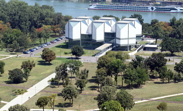 Реакције поводом именовања у МСУ не јењавају: Постоји ли тајни сукоб између Ане Брнабић и Владана Вукосављевића?