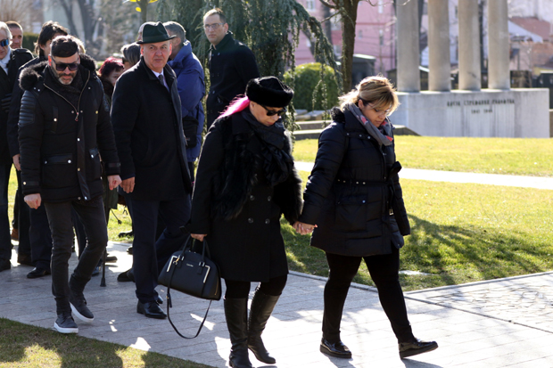 Скрхани болом на помену куму: Зорица Брунцлик и Кемиш не могу да сакрију тугу за покојним Шабаном (ВИДЕО)