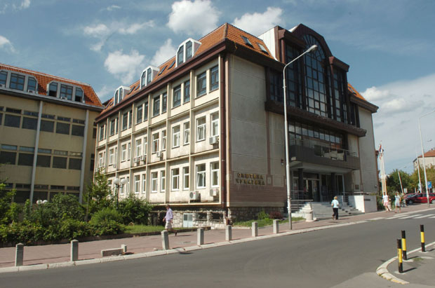 За Матију Бана споменик на Бановом брду