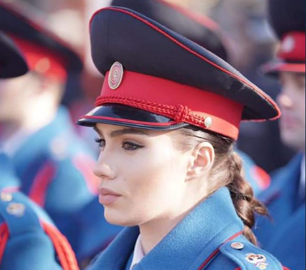Регион је ОЧАРАЛА изгледом, а сада има дивне вести: Лепа полицајка из Бањалуке у другом стању (ФОТО)