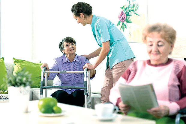 Странци старе у српским домовима: Однедавно у установама за смештај могу да бораве и људи из иностранства