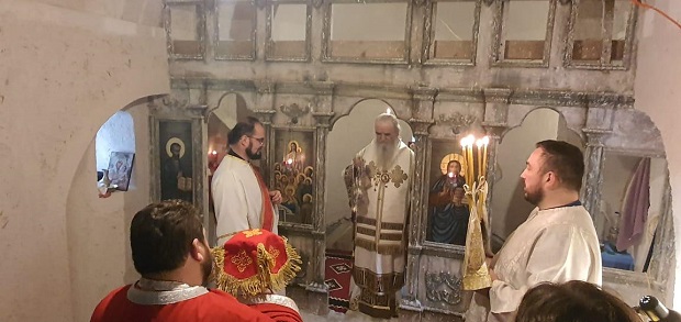 Вулин са делегацијом у манастиру код Колашина: Амфилохије служио литургију Павлу Булатовићу (ФОТО)