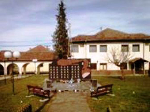 Ненад са две пушке напао комшије: Свађа у читаоници отишла предалеко