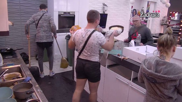 Заратили због хлеба: Сукоб Николе и Брендона у ружичастом ријалитију