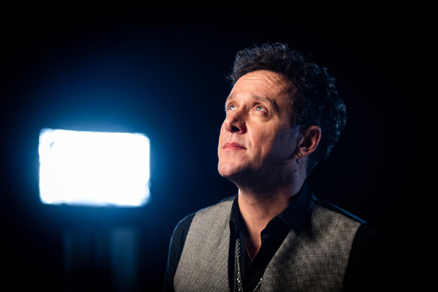 Џенан Лончаревић: Музика ме је извела на светлост из тамних тунела живота (ФОТО/ВИДЕО)